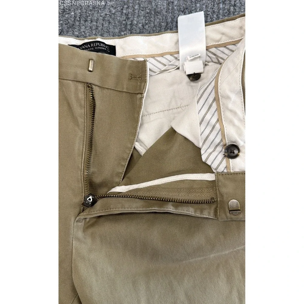Banana Republic Men's Khaki Tan Mason Athletic Tapered Fit Chinos Size 32x32
